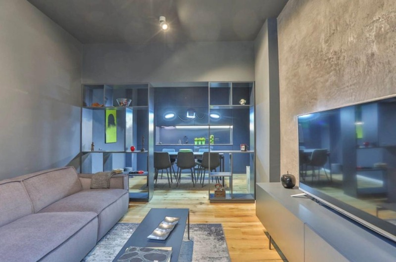Дава под нем  3-стаен, град София, Център •  999 EUR • ID 49510195 — holmes.bg - [1] 