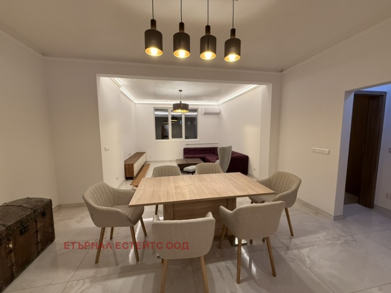 Дава под наем 3-СТАЕН, гр. София, Център