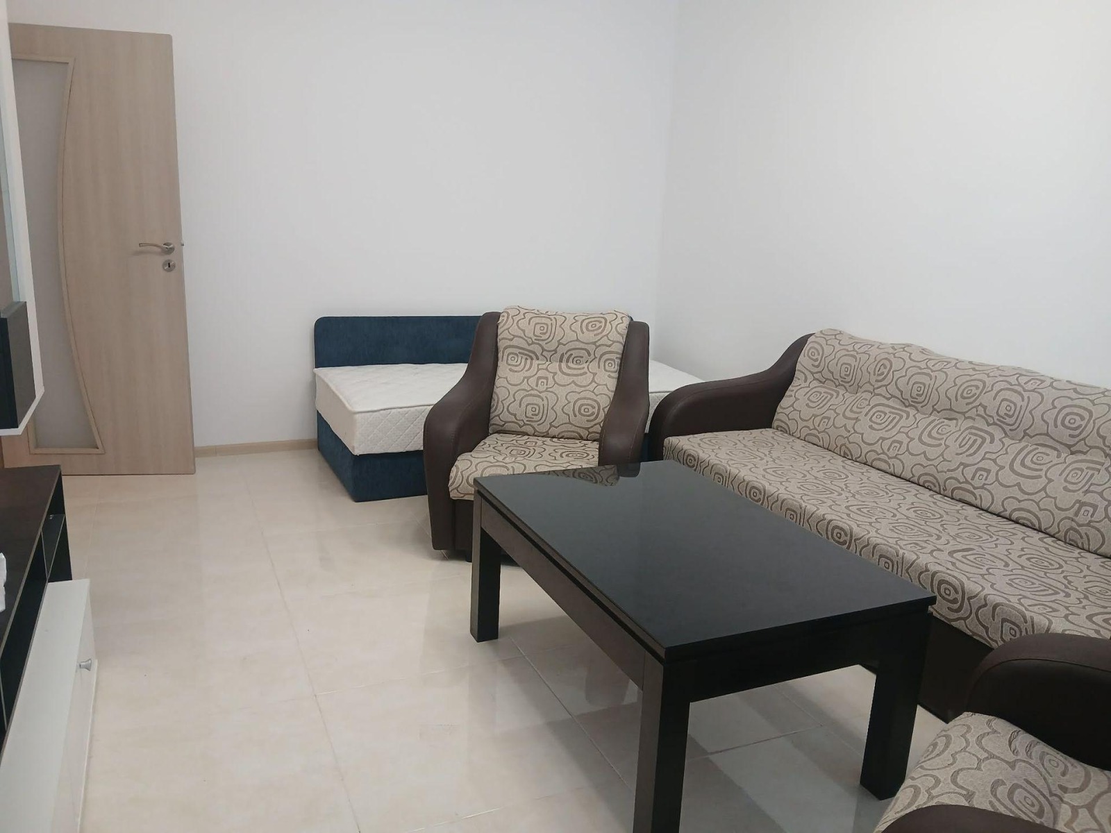 Дава под наем 2-СТАЕН, гр. София, Надежда 1, снимка 2 - Апартаменти - 53904357