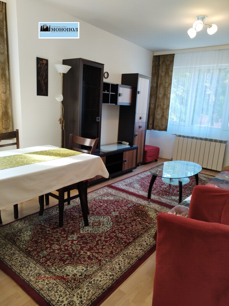 Издаје се  2 спаваће собе Софија , Гео Милев , 90 м2 | 31469652