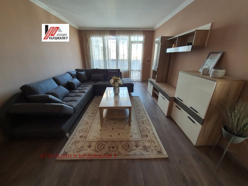 För uthyrning  3 sovrum Kardjali , Vazrojdenci , 87 kvm | 31211892 - bild [4]