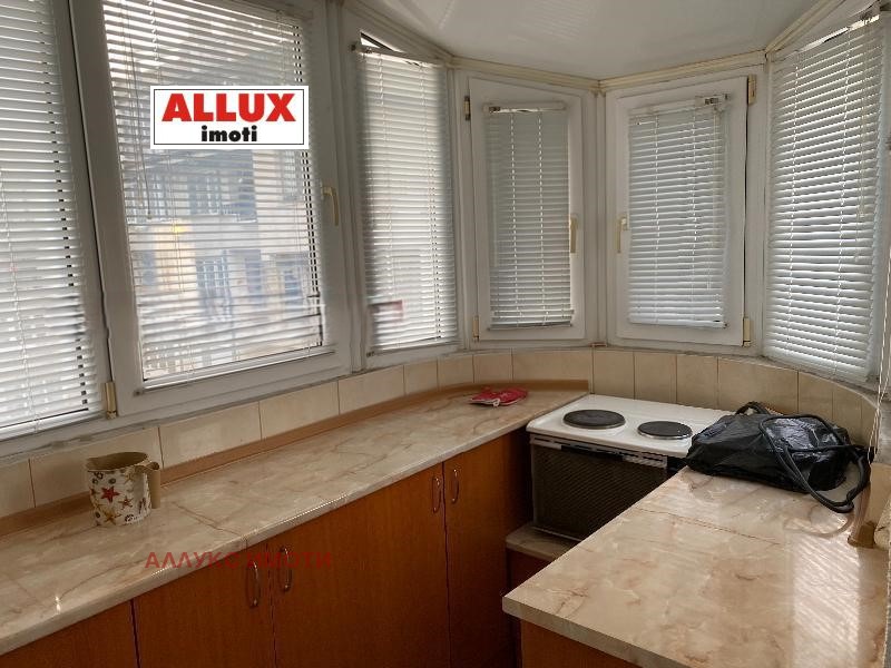 Te huur  2 slaapkamers Ruse , Jalta , 95 m² | 43604387 - afbeelding [9]