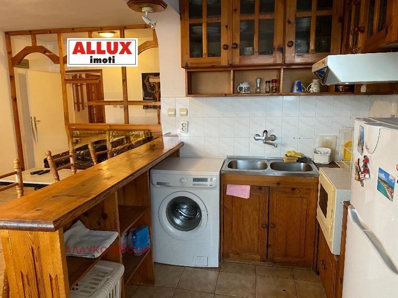 Zu vermieten  2 Schlafzimmer Ruse , Jalta , 95 qm | 43604387 - Bild [4]