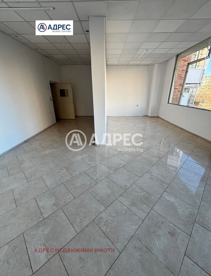 Дава под наем МАГАЗИН, гр. Велико Търново, Център, снимка 3 - Магазини - 53086349