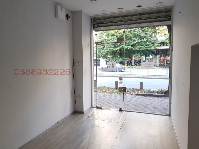 Дава под наем МАГАЗИН, гр. Варна, Централна поща, снимка 6 - Магазини - 52780416