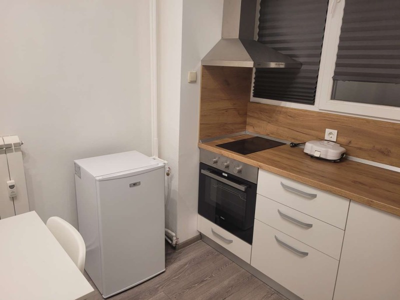 Дава под наем 3-СТАЕН, гр. София, Център, снимка 2 - Апартаменти - 53004322