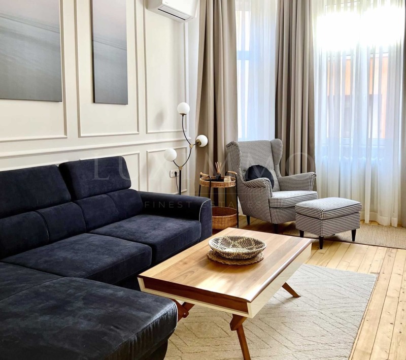 Дава под нем  3-стаен, град София, Център • 1 350 EUR • ID 34759602 — holmes.bg - [1] 
