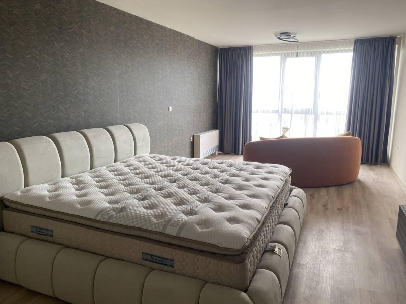 För uthyrning  Hus Burgas , Sarafovo , 250 kvm | 77449656 - bild [4]