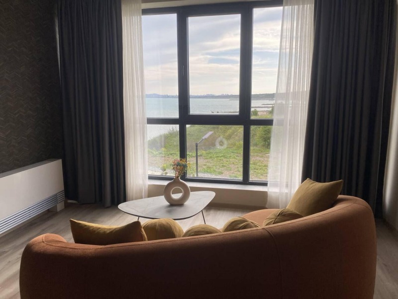 För uthyrning  Hus Burgas , Sarafovo , 250 kvm | 77449656 - bild [5]