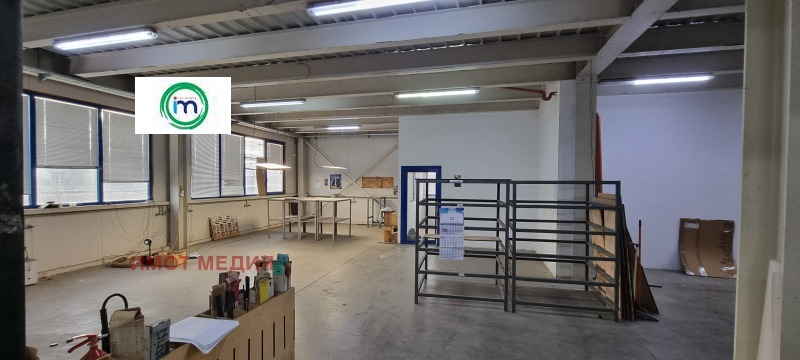 Дава под наем ПРОМ. ПОМЕЩЕНИЕ, с. Труд, област Пловдив, снимка 4 - Производствени сгради - 53086175