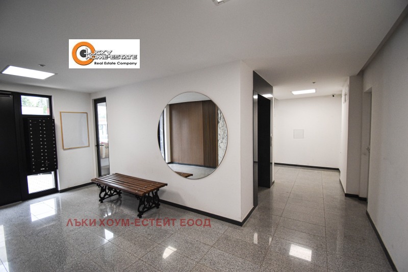 Издаје се  Канцеларија Софија , Младост 4 , 116 м2 | 89965953 - слика [16]