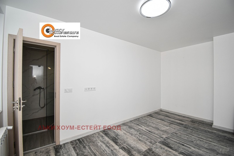 Издаје се  Канцеларија Софија , Младост 4 , 116 м2 | 89965953 - слика [12]