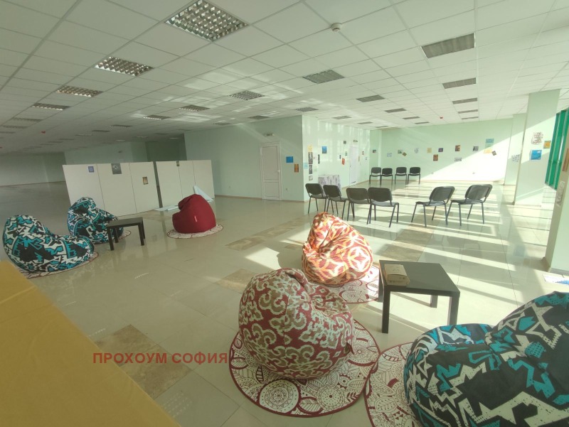 Дава под Наем ОФИС в град София, Летище София - 205 кв.м / 1 537 € » 3 006.11 лв., ПРОХОУМ СОФИЯ