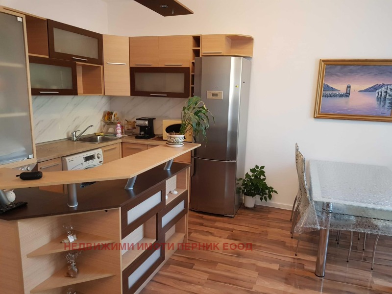 En renta  2 dormitorios Pernik , Iztok , 100 metros cuadrados | 95174198