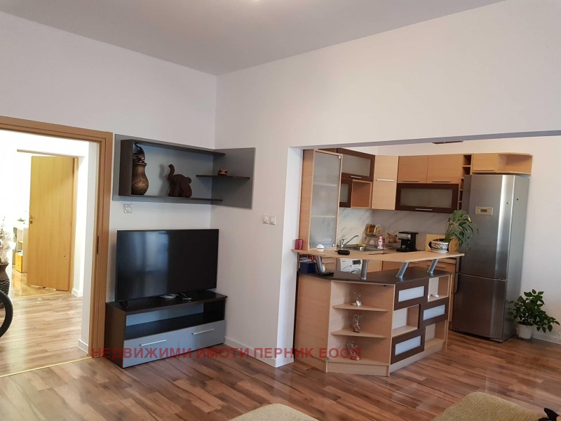 Te huur  2 slaapkamers Pernik , Iztok , 100 m² | 95174198 - afbeelding [2]