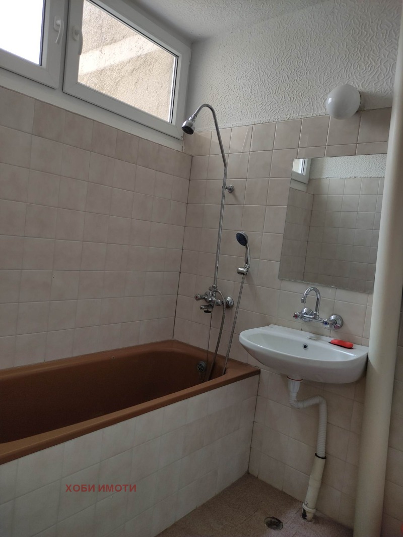 Дава под наем  4-стаен град Пловдив , Тракия , 120 кв.м | 78240763 - изображение [12]