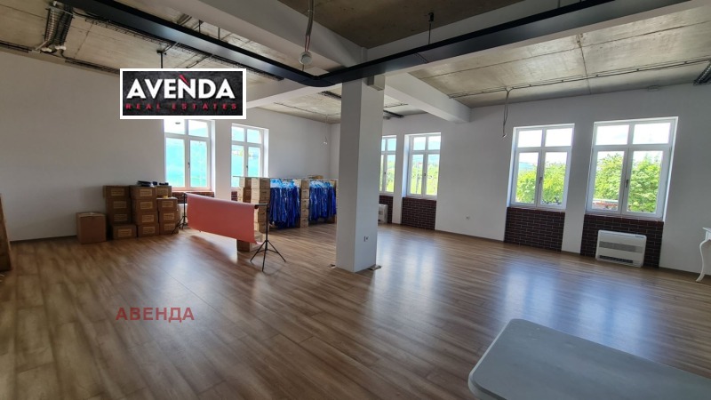 För uthyrning  Kontor Sofia , Pantjarevo , 342 kvm | 59518455 - bild [2]