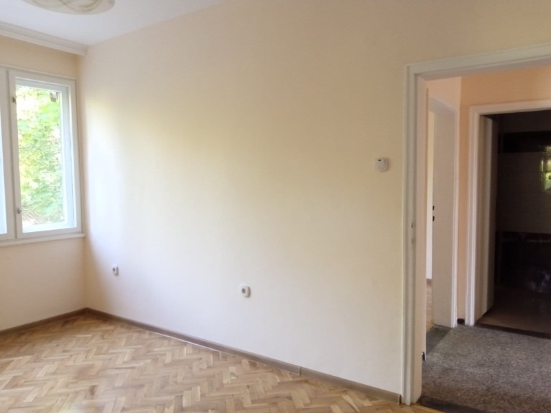 De inchiriat  3+ dormitor Plovdiv , Țentâr , 110 mp | 49692461 - imagine [10]