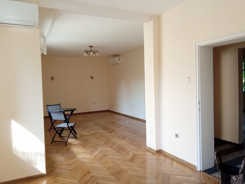 De inchiriat  3+ dormitor Plovdiv , Țentâr , 110 mp | 49692461 - imagine [4]