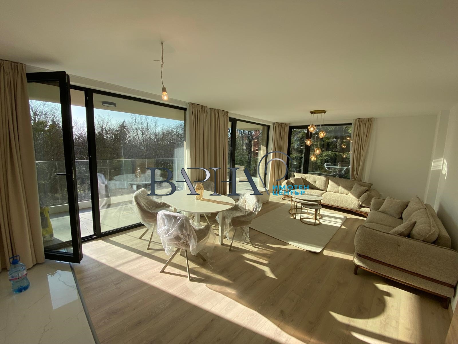 Дава под наем 3-СТАЕН, гр. Варна, к.к. Св.Св. Константин и Елена, снимка 3 - Апартаменти - 53874802