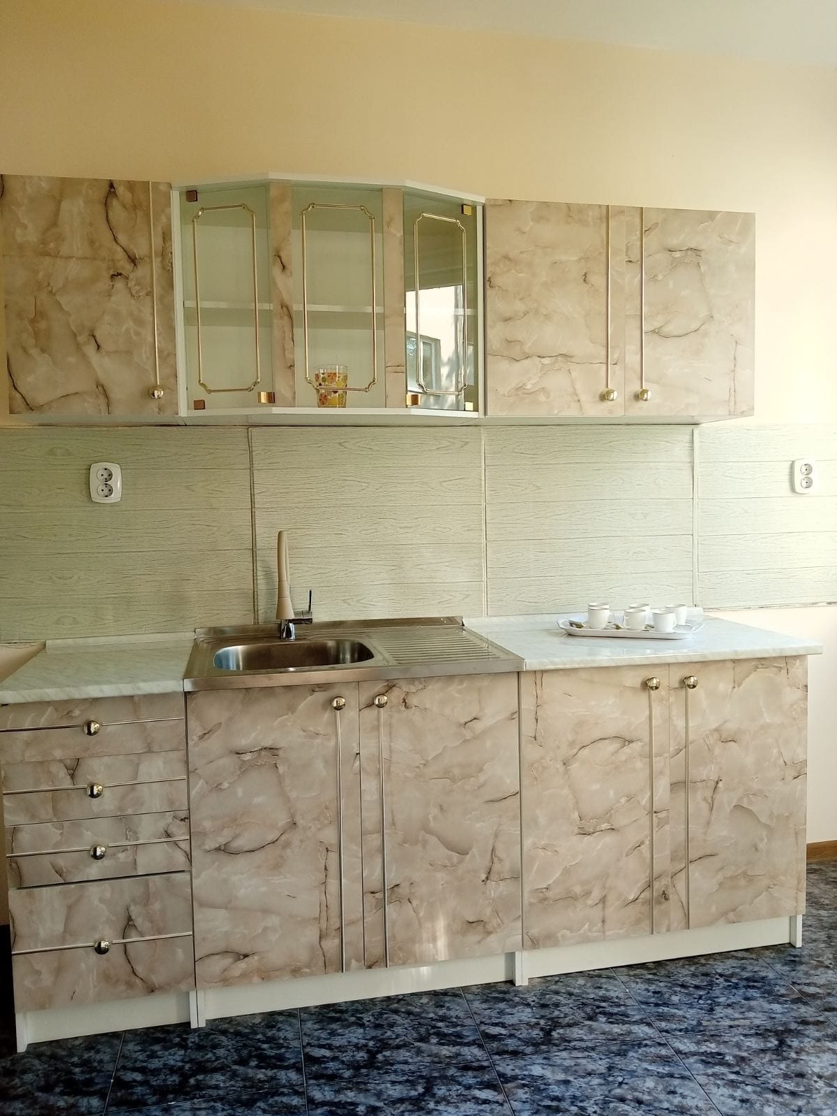 Дава под наем ОФИС, гр. Пловдив, Център, снимка 2 - Офиси - 53885549