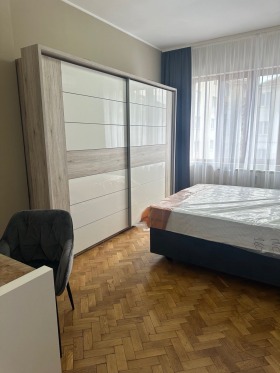 2 Schlafzimmer Zentar, Sofia 9