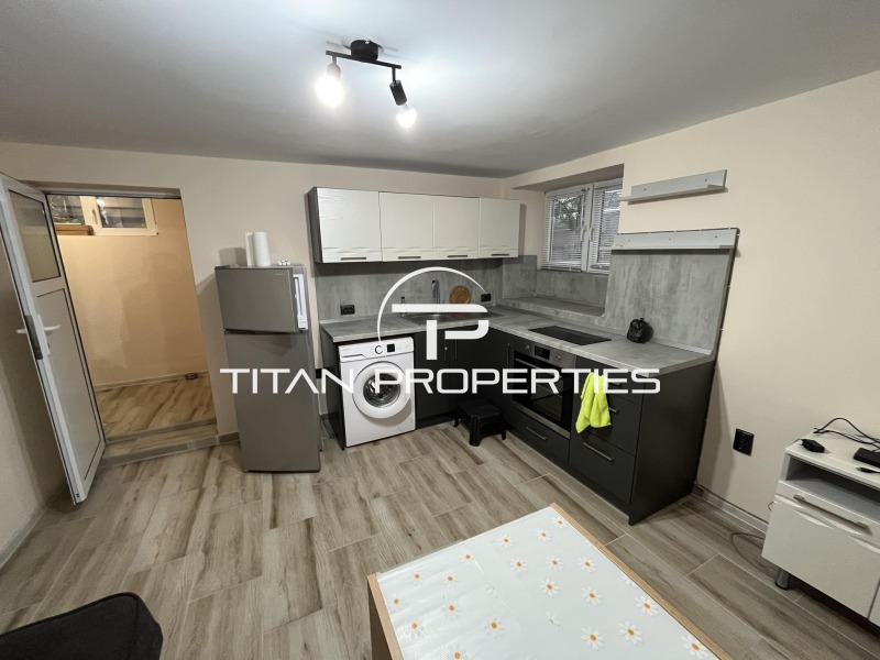 Дава под нем  2-стаен, град Варна, Аспарухово •  325 EUR • ID 74424468 — holmes.bg - [1] 