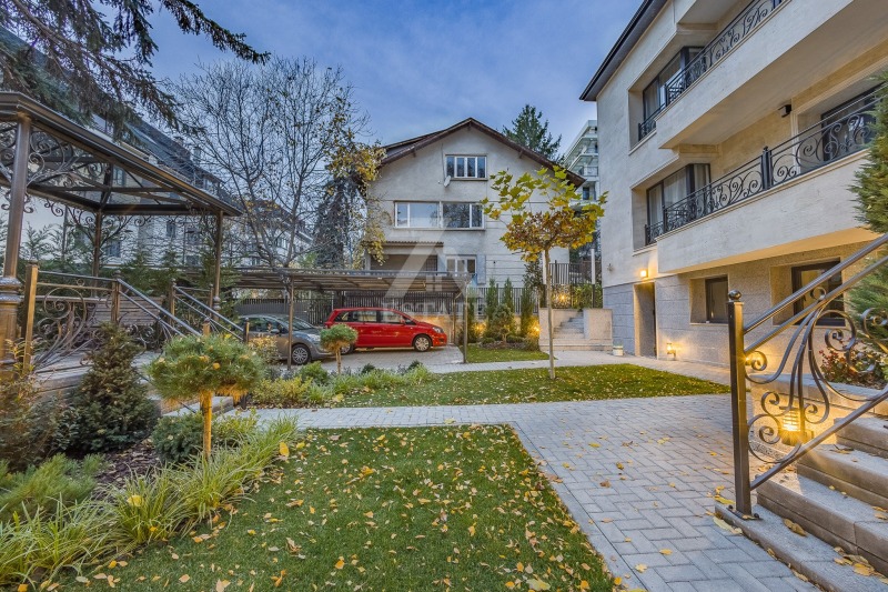 Дава под наем КЪЩА, гр. София, Лозенец, снимка 2 - Къщи - 52816897