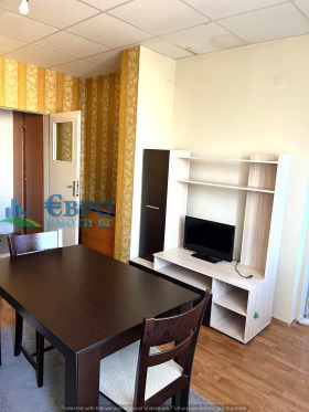 1 chambre Tri tchoutchoura - yug, Stara Zagora 2