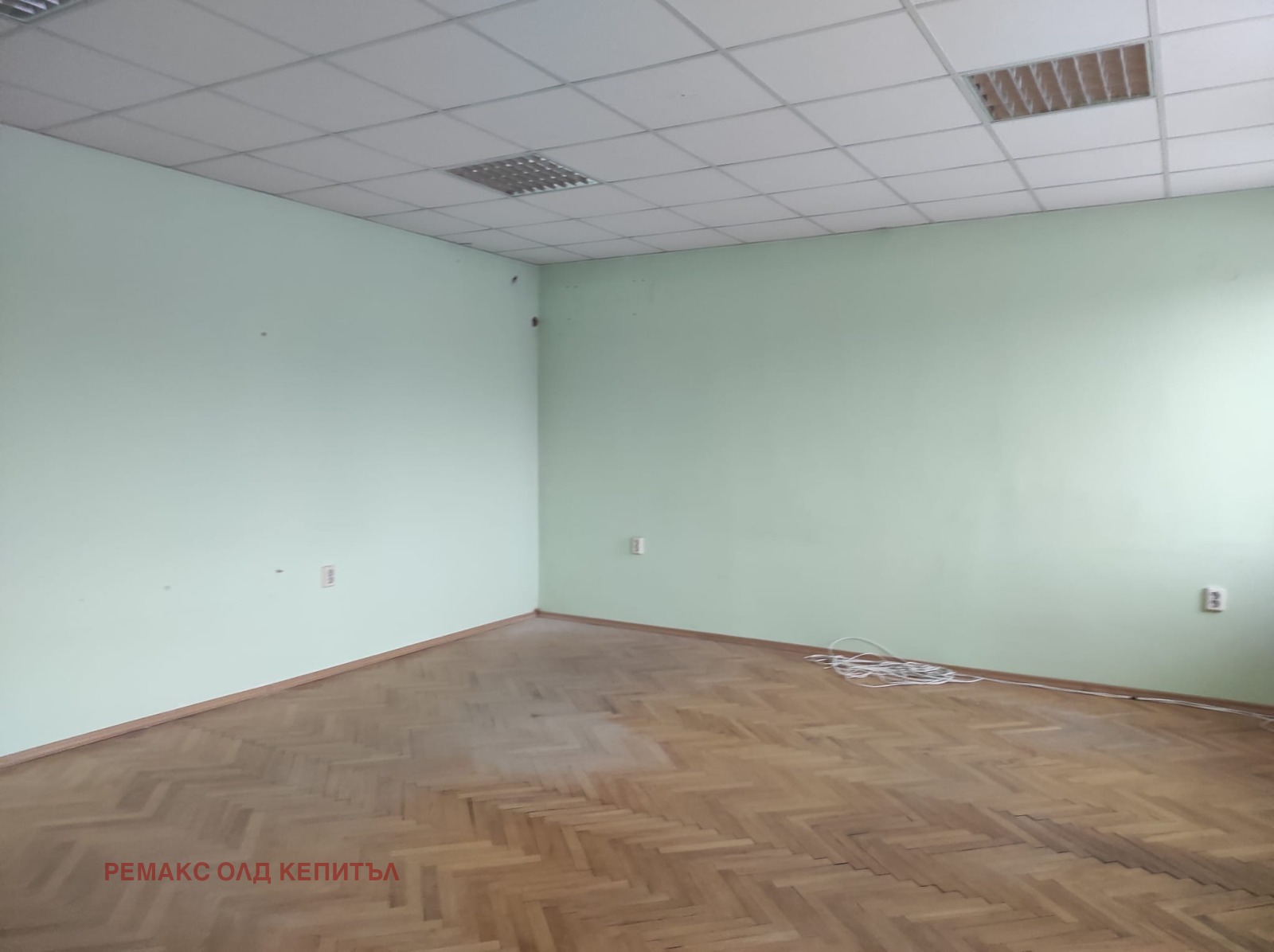 Дава под наем ОФИС, гр. Велико Търново, Център, снимка 2 - Офиси - 40164321
