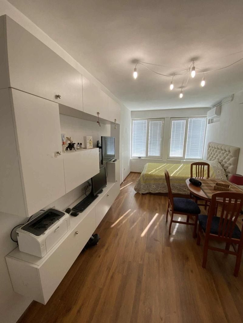Para alugar  Estúdio Sofia , Centar , 35 m² | 73839557