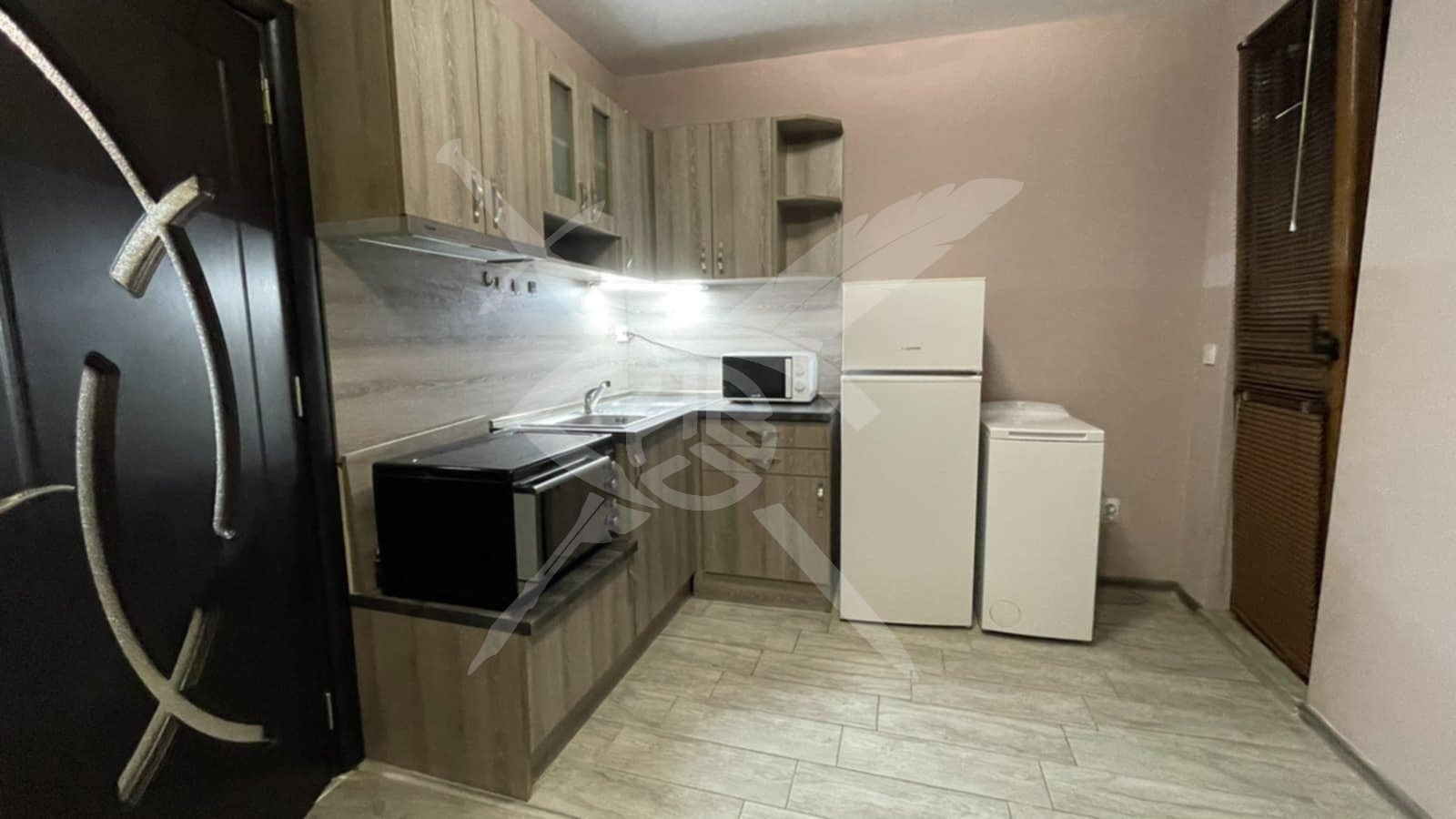 Дава под наем 2-СТАЕН, гр. Варна, Колхозен пазар, снимка 2 - Апартаменти - 52657640