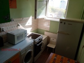1 makuuhuone Družba 1, Sofia 9