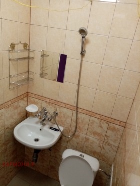 1 makuuhuone Družba 1, Sofia 11