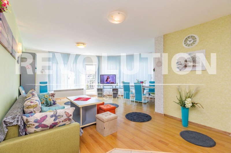 Дава под наем 4-СТАЕН, гр. Варна, Център, снимка 2 - Апартаменти - 50805730