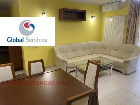 3-стаен град София, Градина