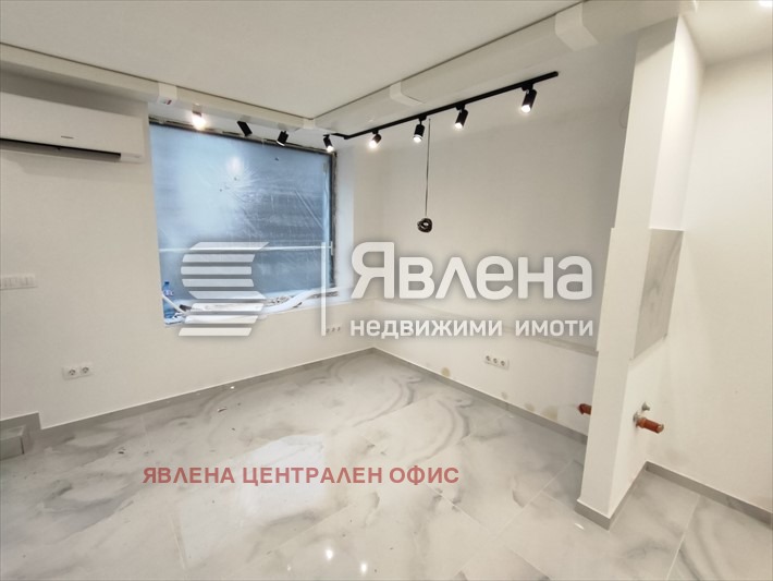 Дава под наем МАГАЗИН, гр. София, Център, снимка 4 - Магазини - 53263201