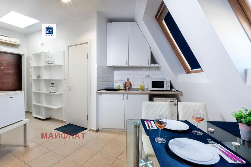 A louer  Studio Bourgas , Tsentar , 46 m² | 63075607