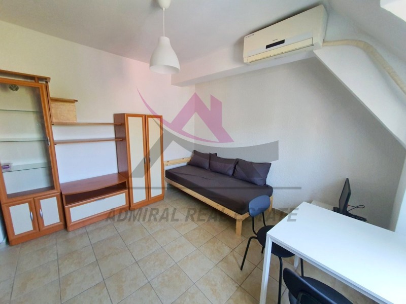 Para alugar  Estúdio Varna , VINS-Tcherven plochtchad , 25 m² | 60896854 - imagem [2]