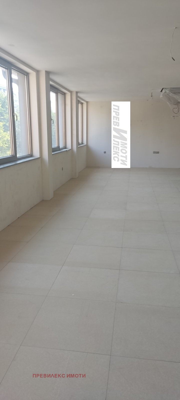 Da affittare  Ufficio Plovdiv , Vastanicheski , 292 mq | 13960643 - Immagine [2]