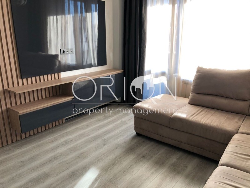 Kiadó  1 hálószoba Sofia , Centar , 75 négyzetméter | 33013049