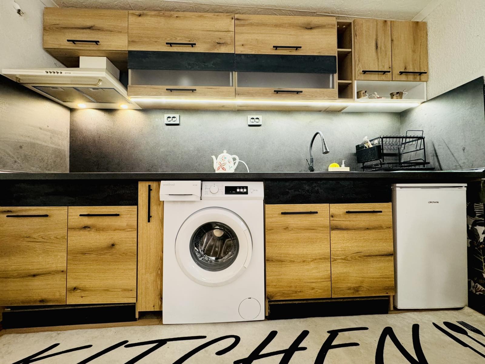 Дава под наем 2-СТАЕН, гр. Варна, м-т Горна Трака, снимка 2 - Апартаменти - 53736413