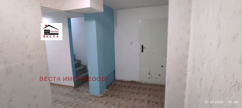 Дава под наем АТЕЛИЕ, ТАВАН, гр. Варна, Колхозен пазар, снимка 4 - Апартаменти - 53240882