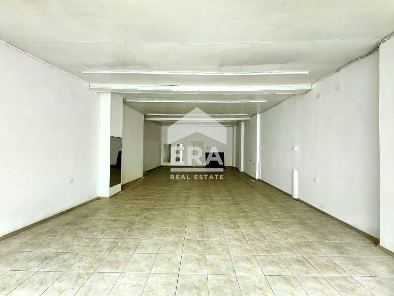 Дава под наем МАГАЗИН, гр. Русе, Център, снимка 2 - Магазини - 53045564