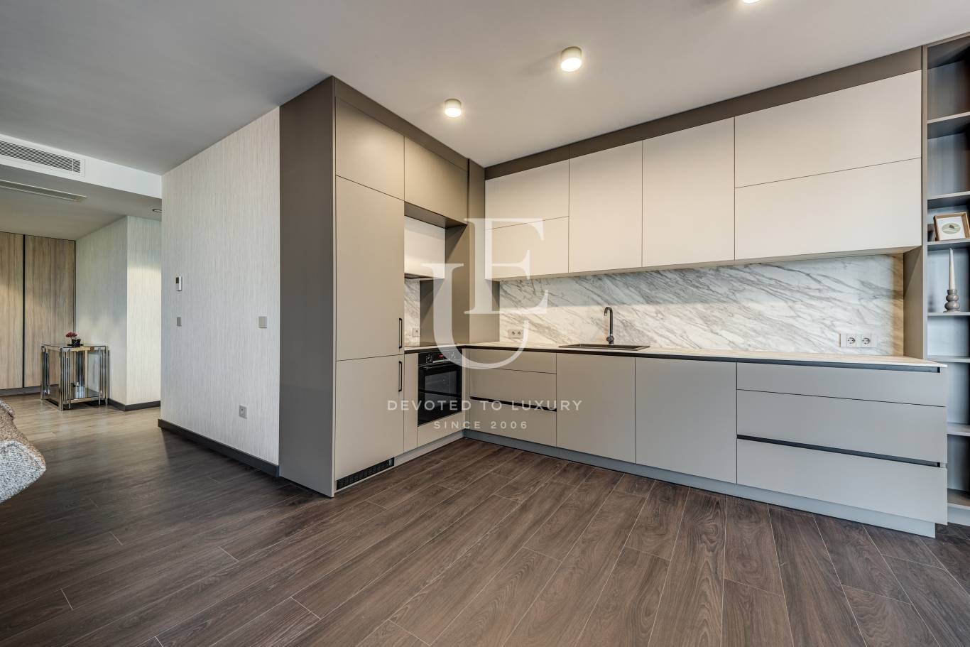 Дава под наем 3-СТАЕН, гр. София, Лозенец, снимка 4 - Апартаменти - 53908010