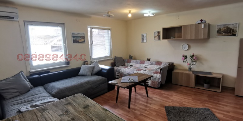 Дава под наем СТАЯ, гр. София, Център