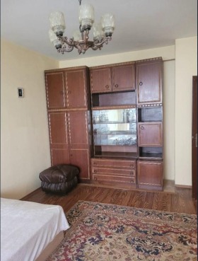 1 quarto Suhata reka, Sofia 6