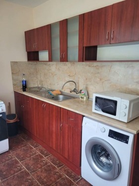 1 quarto Suhata reka, Sofia 1