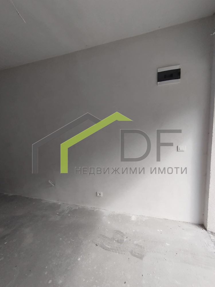 Дава под наем ГАРАЖ, ПАРКОМЯСТО, гр. Варна, Аспарухово, снимка 2 - Гаражи и паркоместа - 52605780