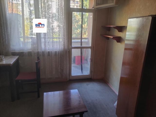 Дава под наем СТАЯ, гр. София, Зона Б-5